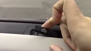 معرفی بی ام و i8